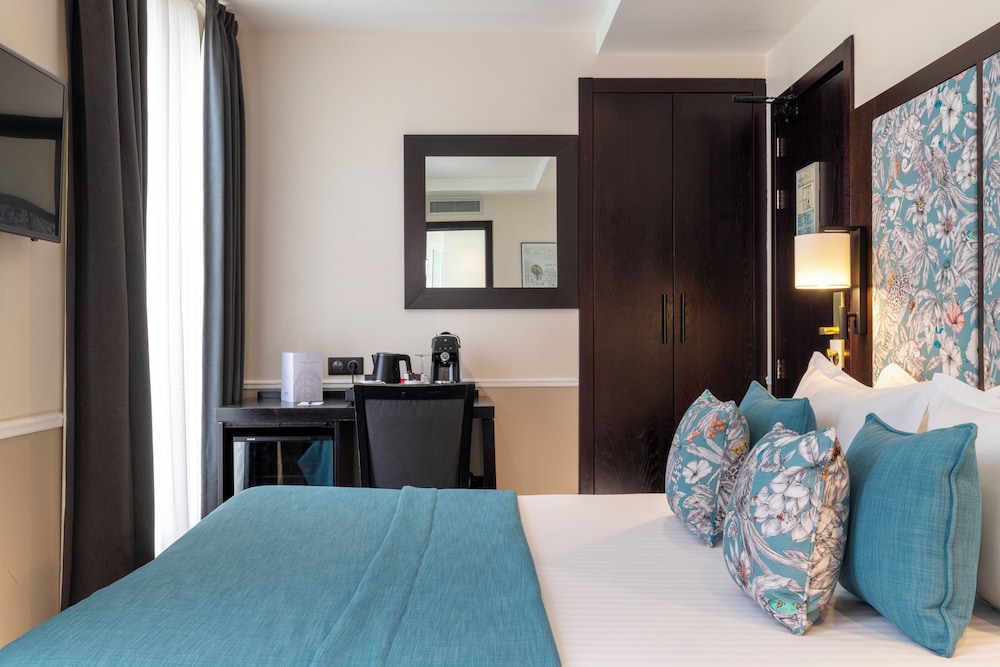 Habitación clásica doble del hotel Park Lane Paris. Foto 5