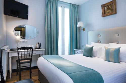 Habitación Doble Superior del hotel Plaza Elysées. Foto 7