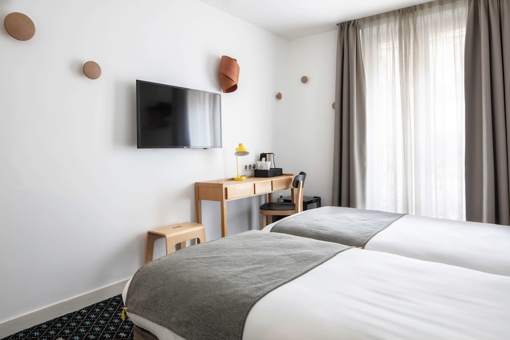 Habitación con camas gemelas - Minibar soft y bandeja de cortesía, Chromecast, Prensa digital del hotel Palm - Astotel. Foto 1