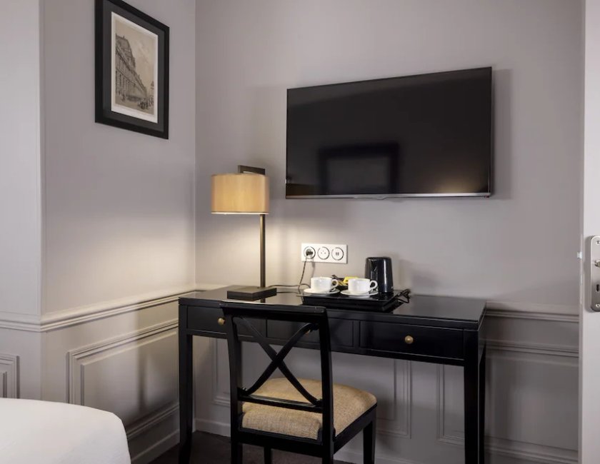 Suite junior, balcón del hotel Pavillon Monceau. Foto 3