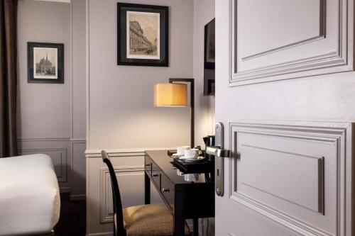 Suite Junior con balcón del hotel Pavillon Monceau. Foto 10