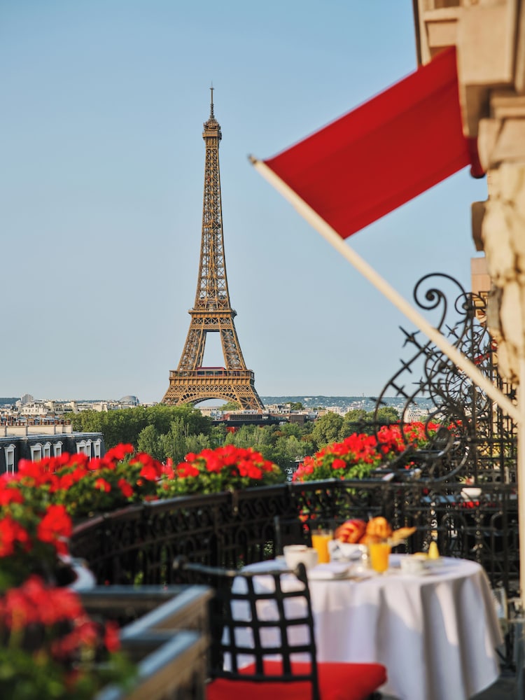 Suite Prestige Vue Avenue Montaigne avec Balcon del hotel Plaza Athénée - Dorchester Collection. Foto 3