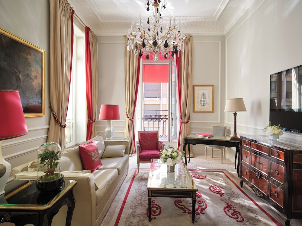 Suite superior del hotel Plaza Athénée - Dorchester Collection. Foto 2