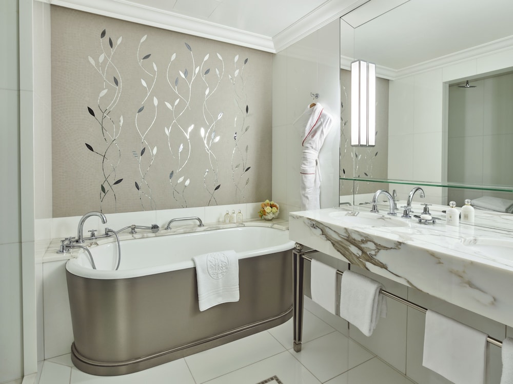 Suite presidencial del hotel Plaza Athénée - Dorchester Collection. Foto 4