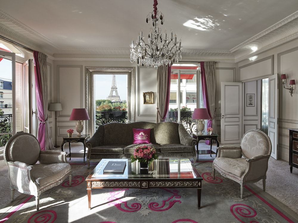 Suite Eiffel del hotel Plaza Athénée - Dorchester Collection. Foto 3