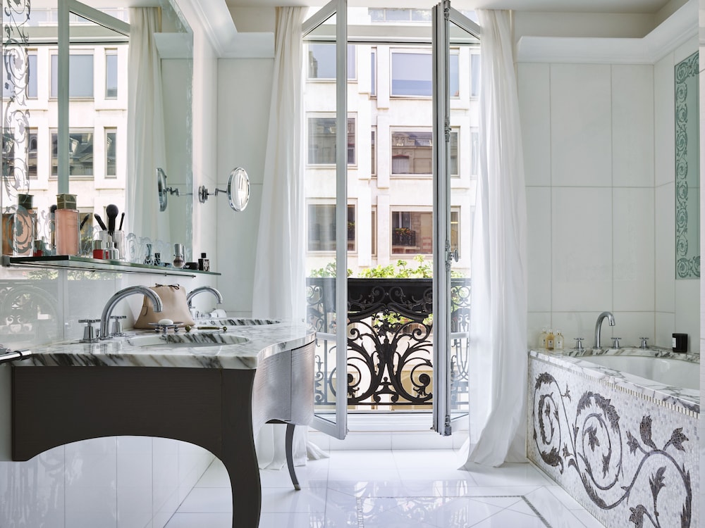 Suite Eiffel Haute Couture del hotel Plaza Athénée - Dorchester Collection. Foto 5