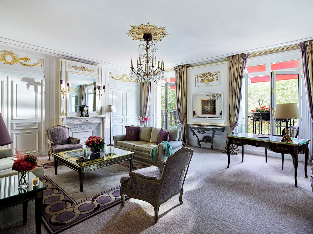 Suite (Prestige Avenue Montaigne View) del hotel Plaza Athénée - Dorchester Collection
