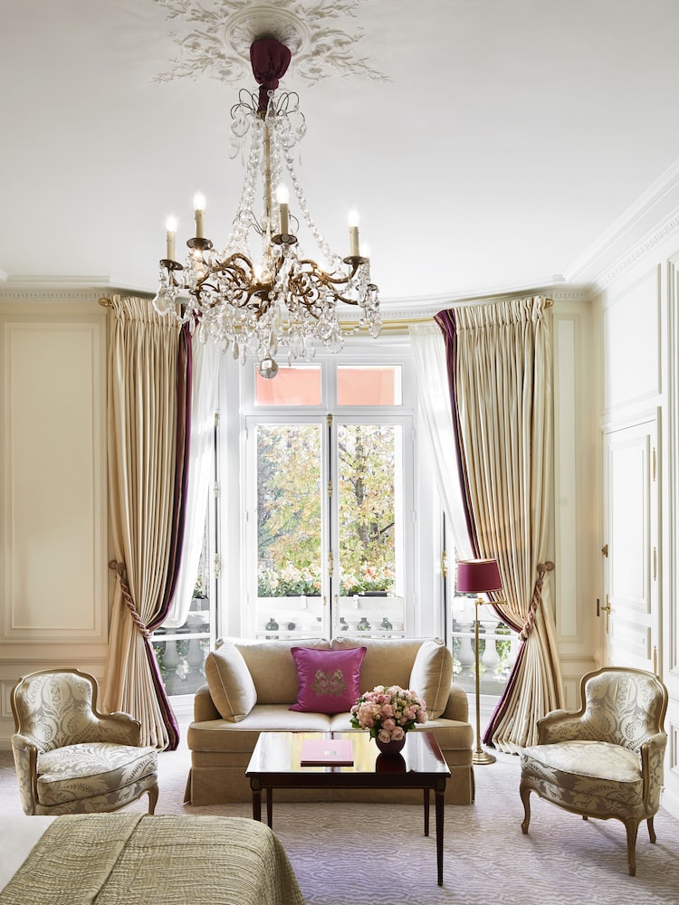 Junior Suite - Vue Montaigne del hotel Plaza Athénée - Dorchester Collection. Foto 1