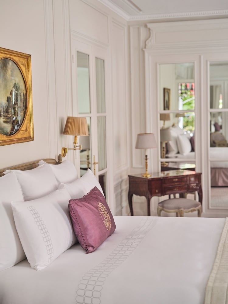 Junior Suite Prestige del hotel Plaza Athénée - Dorchester Collection. Foto 1