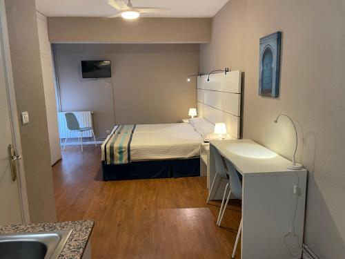 Estudio Triple Estándar del hotel Estudios Aránzazu. Foto 2