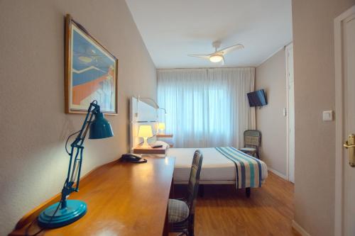 Estudio con cama grande - No fumadores del hotel Estudios Aránzazu. Foto 9