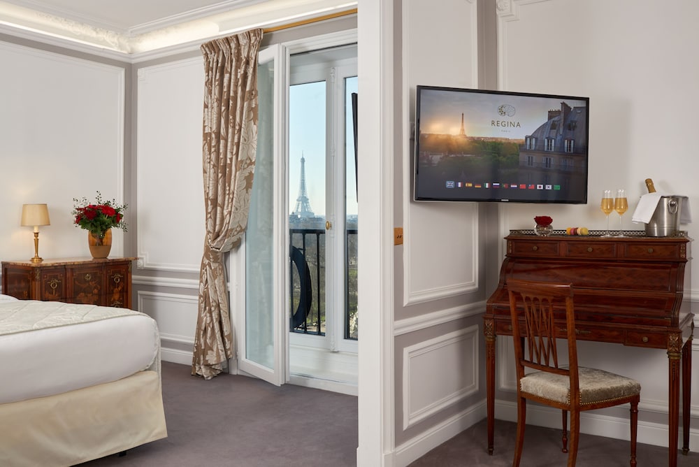 Suite (Eiffel Tower) del hotel Regina Louvre