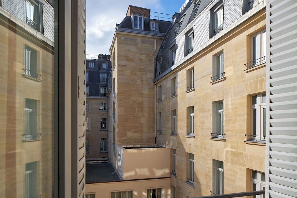 Suite (Prestige) del hotel Regina Louvre. Foto 6