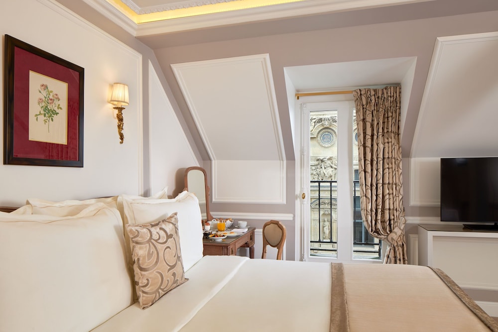 Suite junior (Eiffel Tower) del hotel Regina Louvre. Foto 3