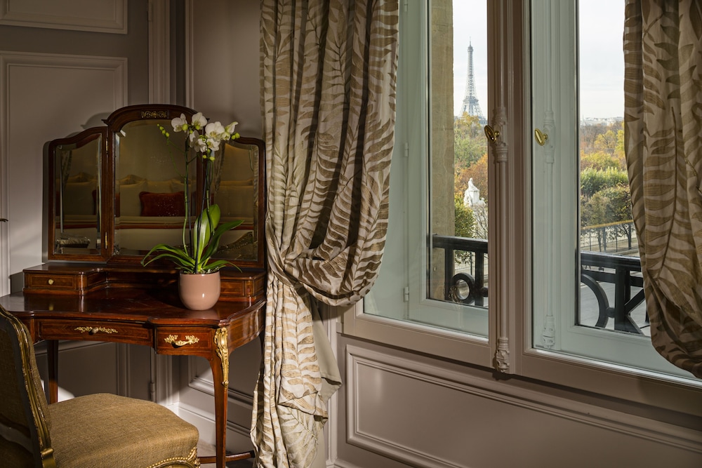 Suite junior (Eiffel Tower) del hotel Regina Louvre. Foto 8