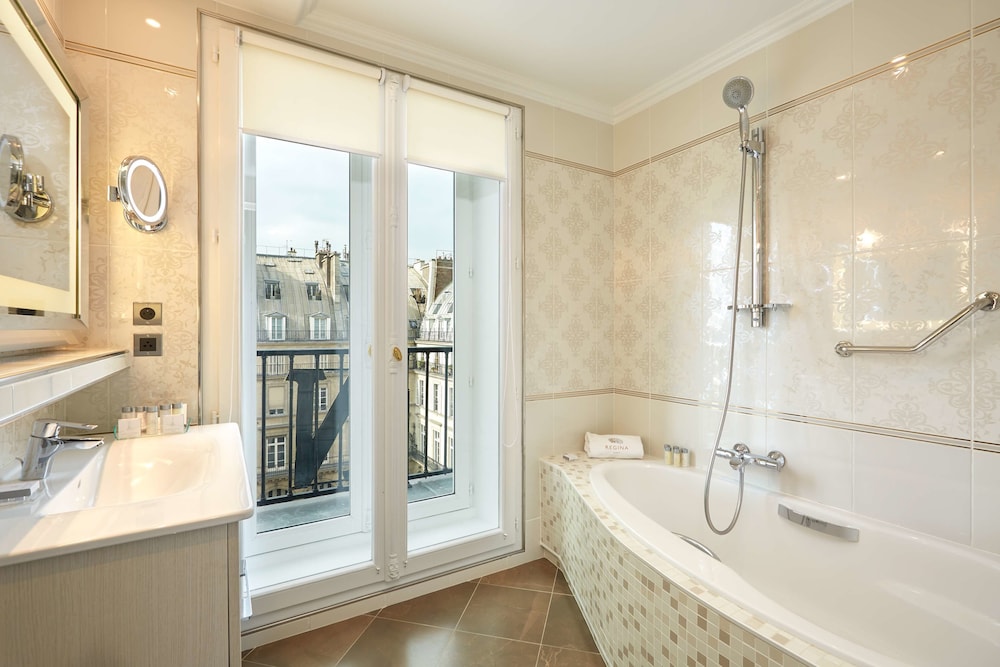 Suite junior (Eiffel Tower) del hotel Regina Louvre. Foto 11