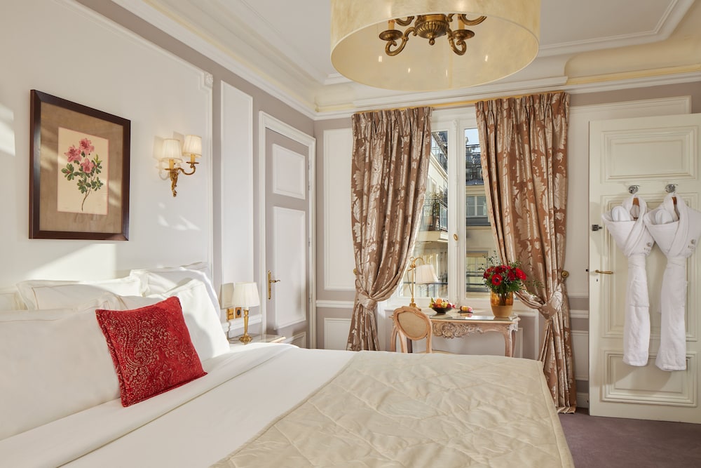Habitación (Prestige) del hotel Regina Louvre