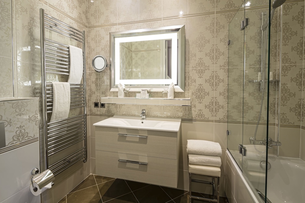 Habitación (Prestige) del hotel Regina Louvre. Foto 8