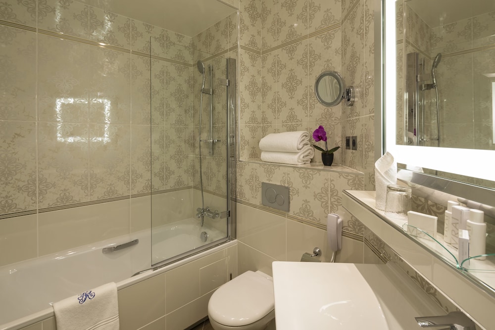 Habitación (Prestige) del hotel Regina Louvre. Foto 9