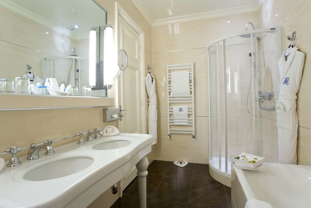 Habitación (Prestige) del hotel Regina Louvre. Foto 11