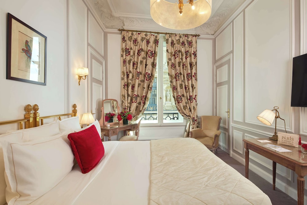 Habitación, en una planta alta (Prestige, Louvre) del hotel Regina Louvre. Foto 7