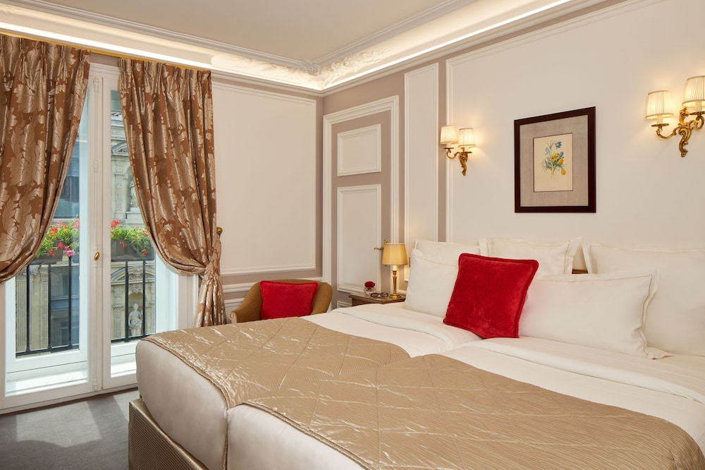 Habitación (Louvre Prestige) del hotel Regina Louvre. Foto 2