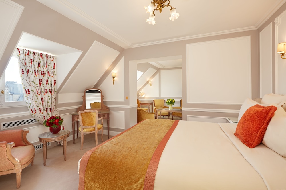 Suite Familiar del hotel Regina Louvre. Foto 1