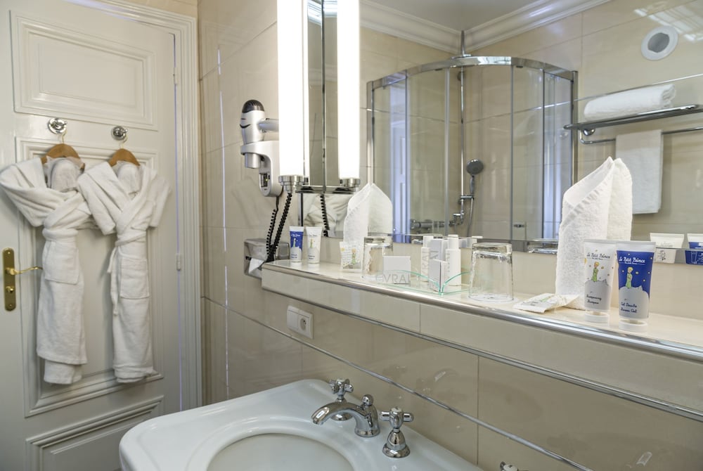 Suite Familiar del hotel Regina Louvre. Foto 8