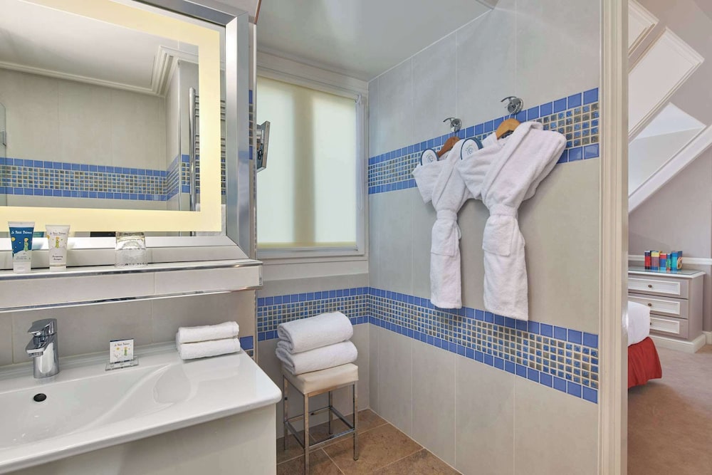 Suite Familiar del hotel Regina Louvre. Foto 10