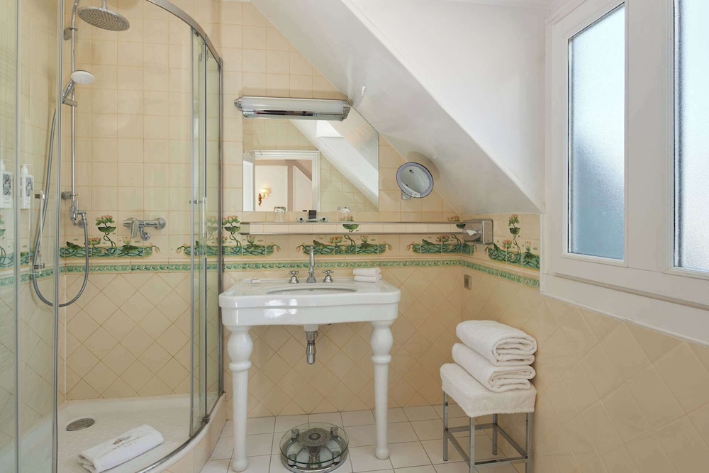 Suite Familiar del hotel Regina Louvre. Foto 12