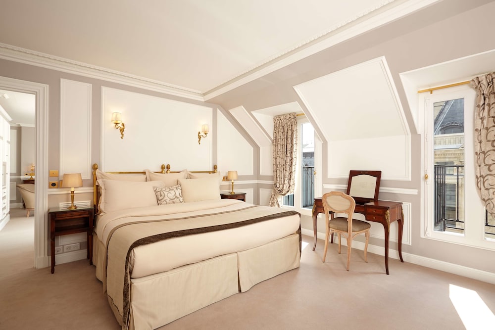 Suite (PARISIENNE) del hotel Regina Louvre. Foto 1