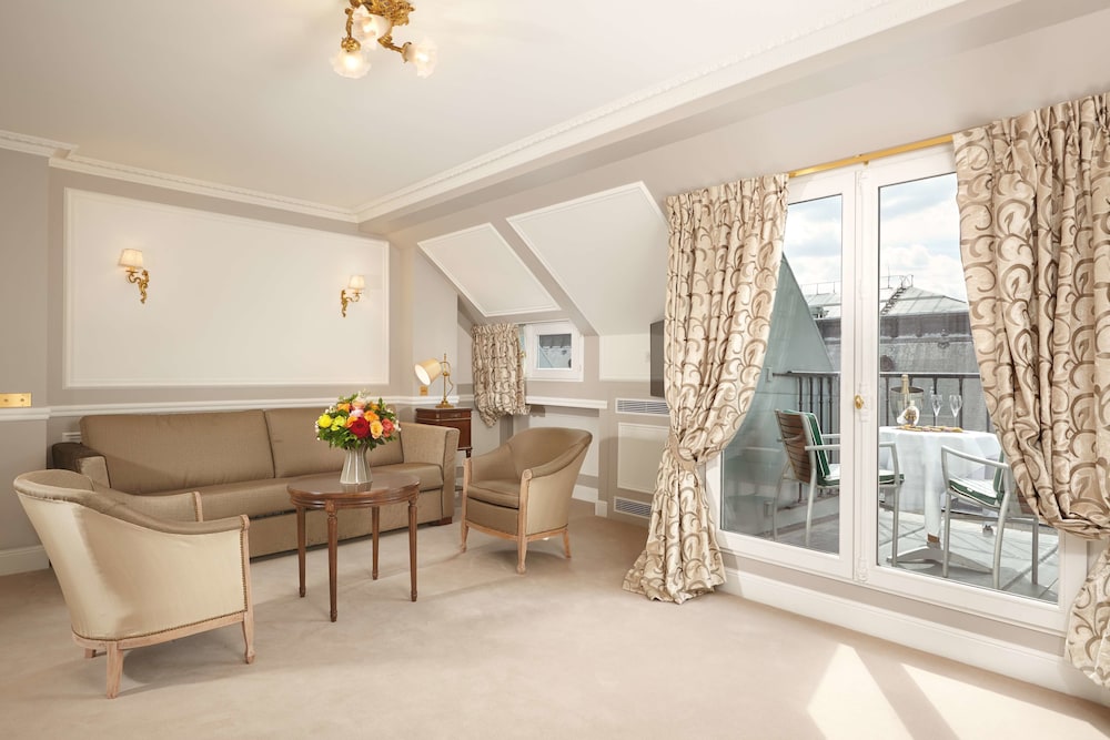 Suite (PARISIENNE) del hotel Regina Louvre. Foto 2