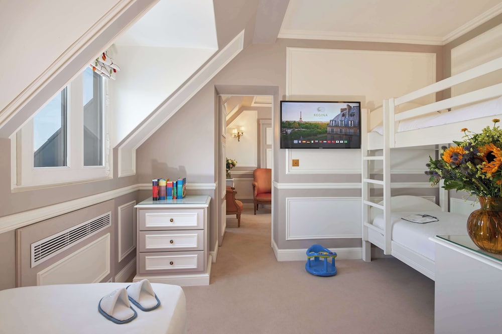 Suite (PARISIENNE) del hotel Regina Louvre. Foto 3