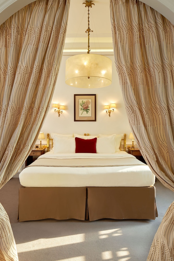 Suite (Eiffel Tower) del hotel Regina Louvre. Foto 14