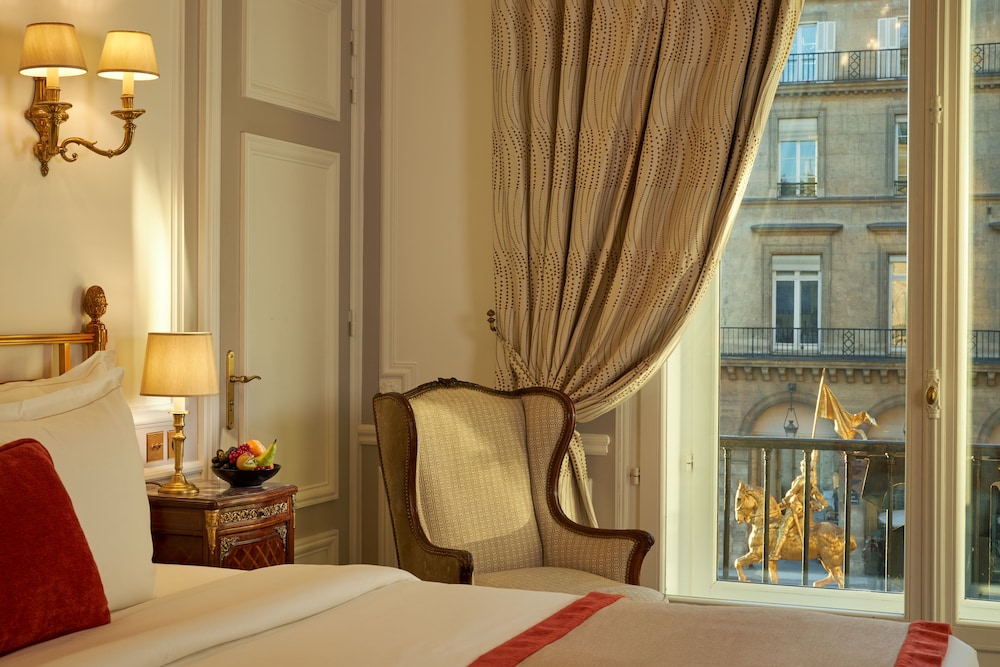 Suite (Eiffel Tower) del hotel Regina Louvre. Foto 15