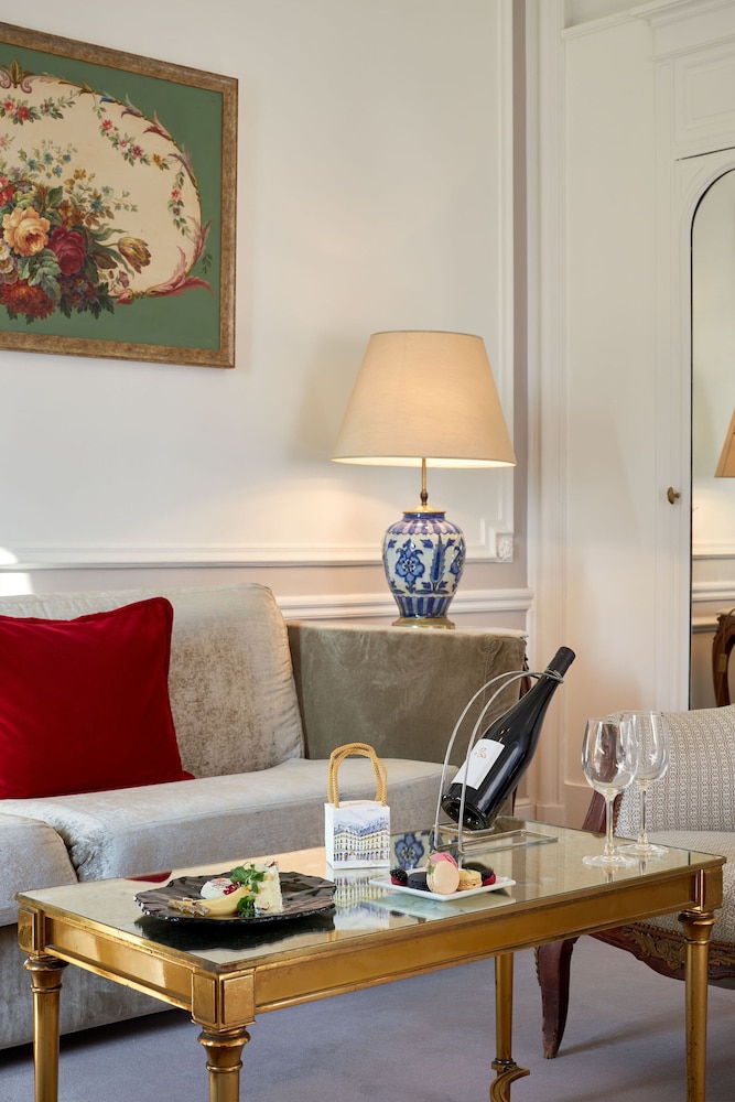 Suite (Eiffel Tower) del hotel Regina Louvre. Foto 17
