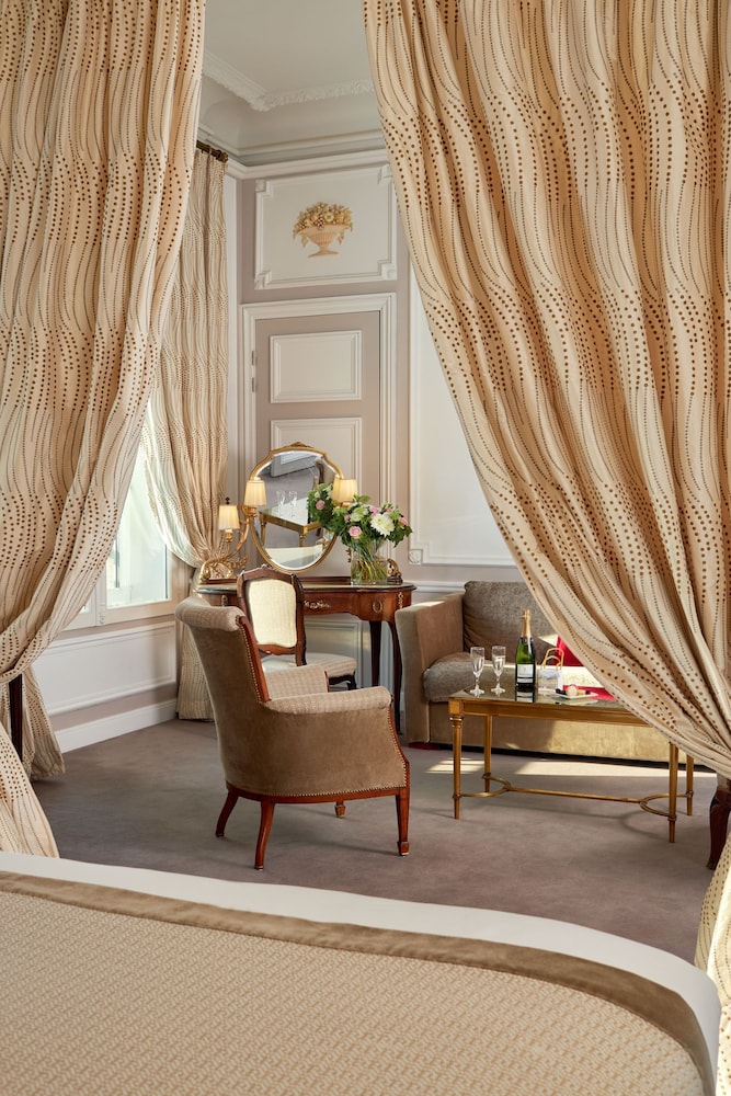 Suite (Eiffel Tower) del hotel Regina Louvre. Foto 18