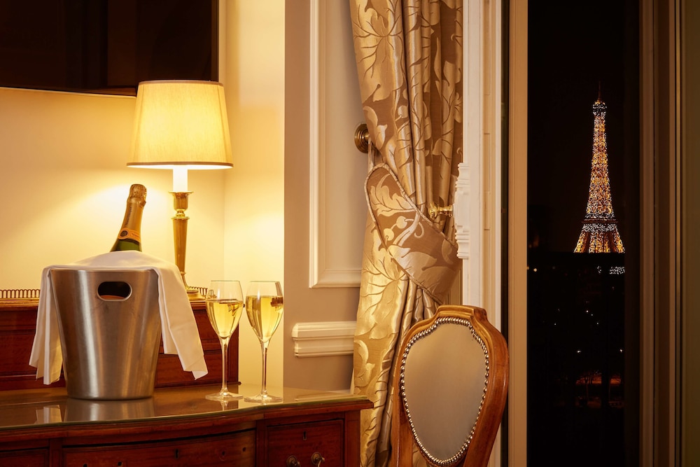 Suite (Eiffel Tower) del hotel Regina Louvre. Foto 21