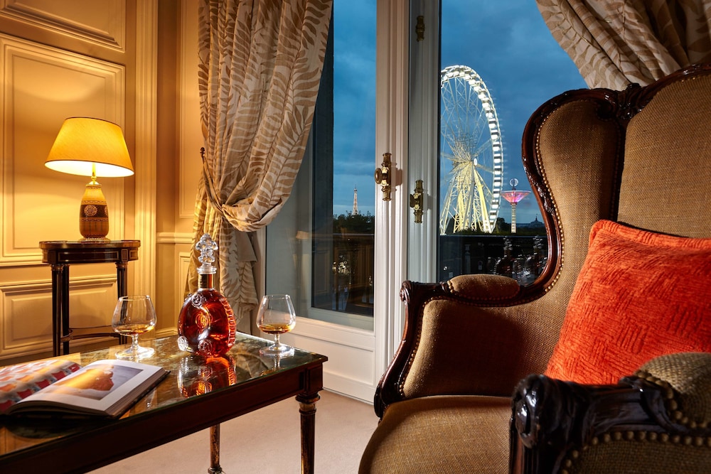 Suite (Eiffel Tower) del hotel Regina Louvre. Foto 22