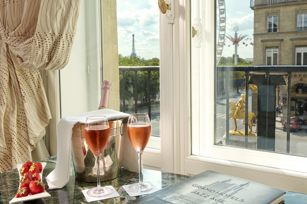 Suite (Eiffel Tower) del hotel Regina Louvre. Foto 23