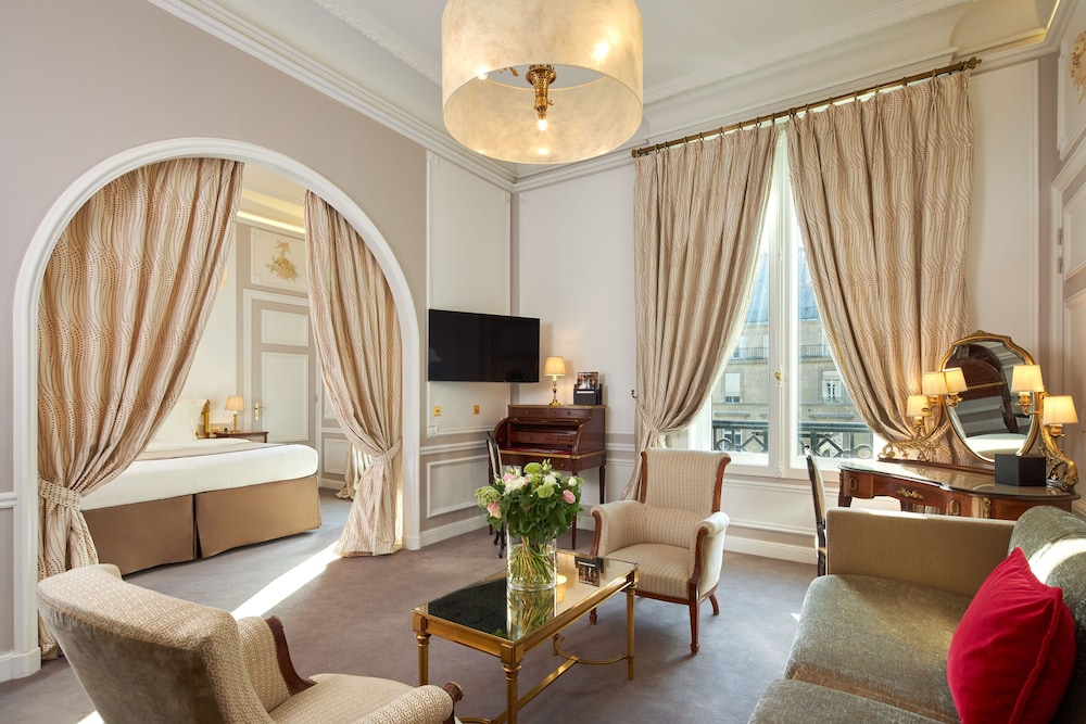 Suite (Eiffel Tower) del hotel Regina Louvre. Foto 25