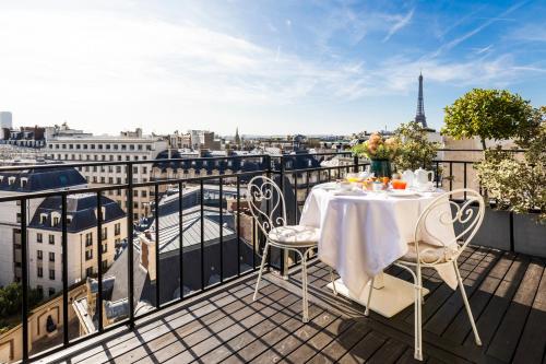 Suite Junior con terraza del hotel San Régis. Foto 7
