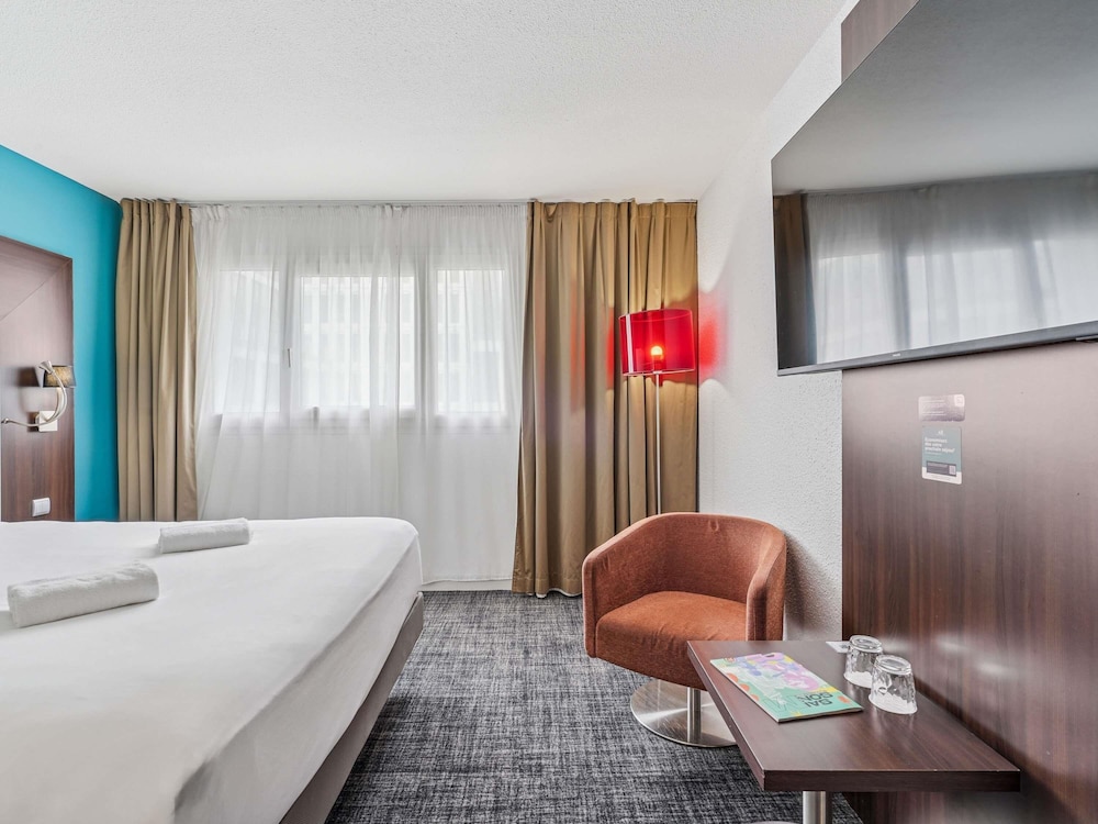Habitación Clásica con 1 cama doble del hotel Mercure Paris Porte D'orléans. Foto 3