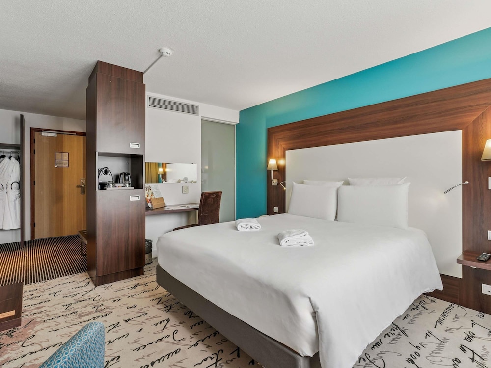 Habitación Privilege con 1 cama doble del hotel Mercure Paris Porte D'orléans. Foto 3
