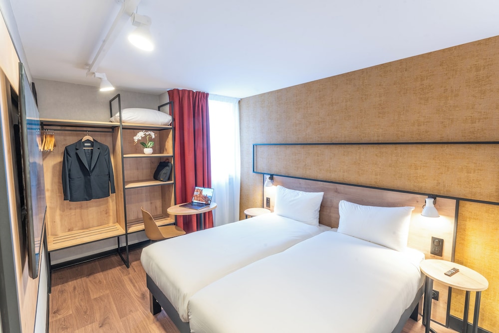 Habitación Standard con 2 camas individuales del hotel ibis Paris Nord Porte de Saint Ouen