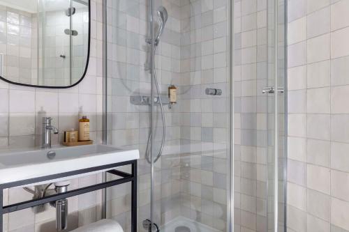 Habitación Clásica del hotel Hélios Opéra. Foto 7