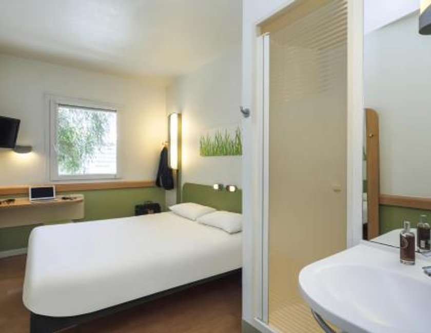 Habitación Doble Estándar del hotel Ibis Budget Málaga Centro. Foto 5