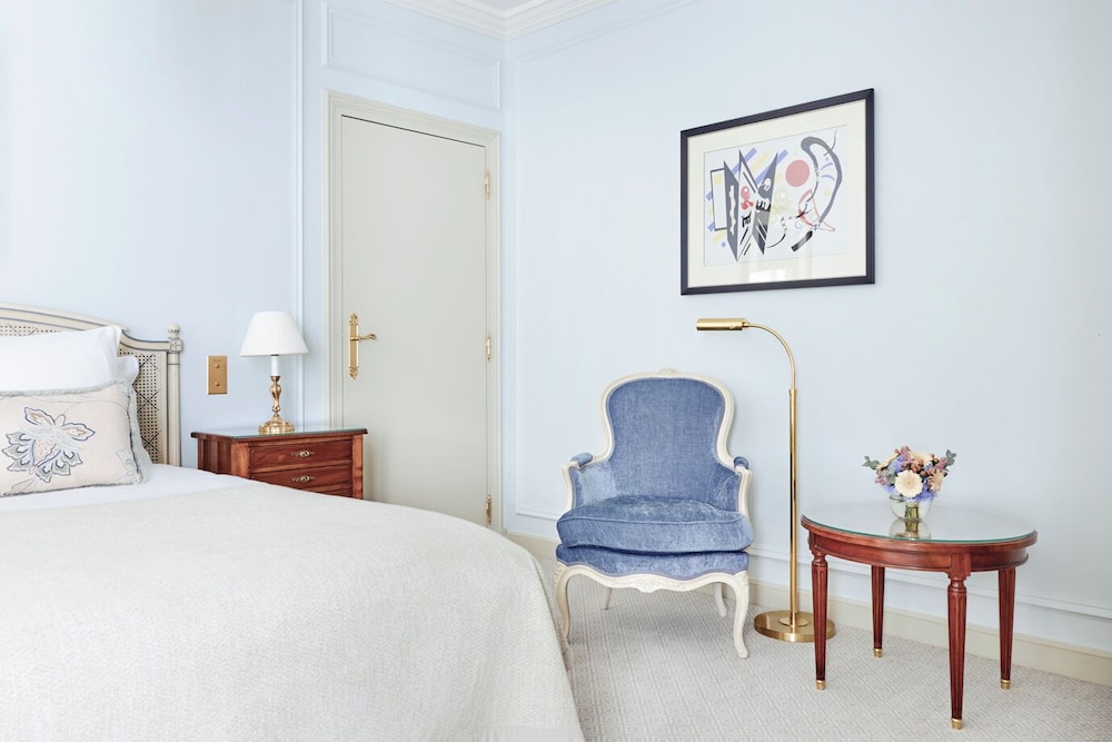 Habitación Prestige con balcón del hotel Le Bristol Paris - An Oetker Collection. Foto 3