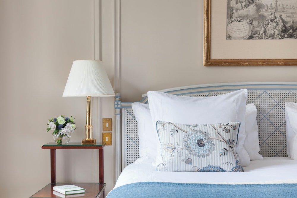 Suite Deluxe con jardín del hotel Le Bristol Paris - An Oetker Collection. Foto 1
