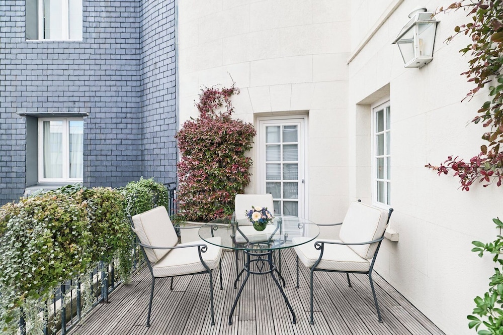 Suite Deluxe con terraza del hotel Le Bristol Paris - An Oetker Collection. Foto 7